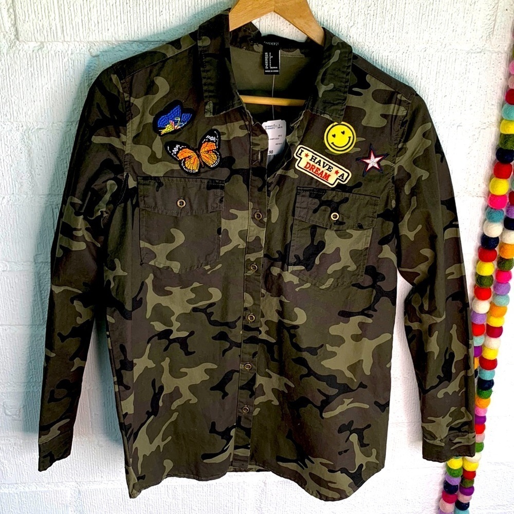 Forever 21 Embroidered Camouflaged Button Up Thick Blouse sz S